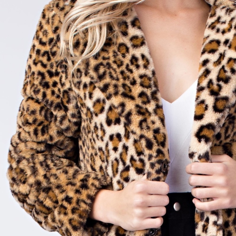 Leopard Fur Coat (1 Medium Left) - Picture 4 of 8
